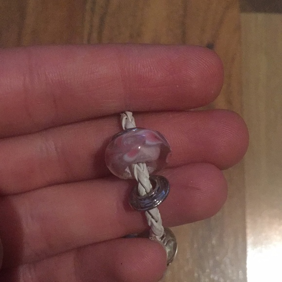 Leather bracelet with beads - Picture 2 of 2